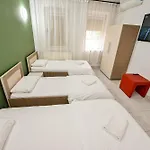Nightlife Апартаменти Бухарест