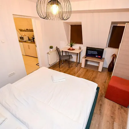 Nightlife Apartman Bukarest